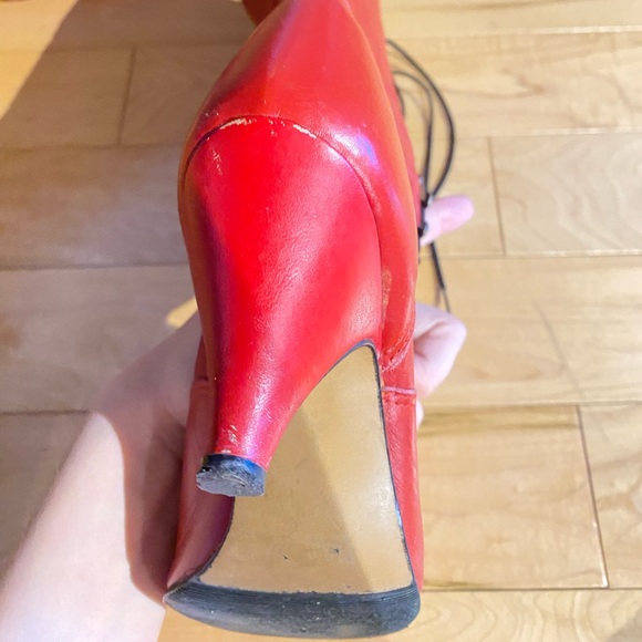 Vintage red leather heeled boots - Picture 10 of 16